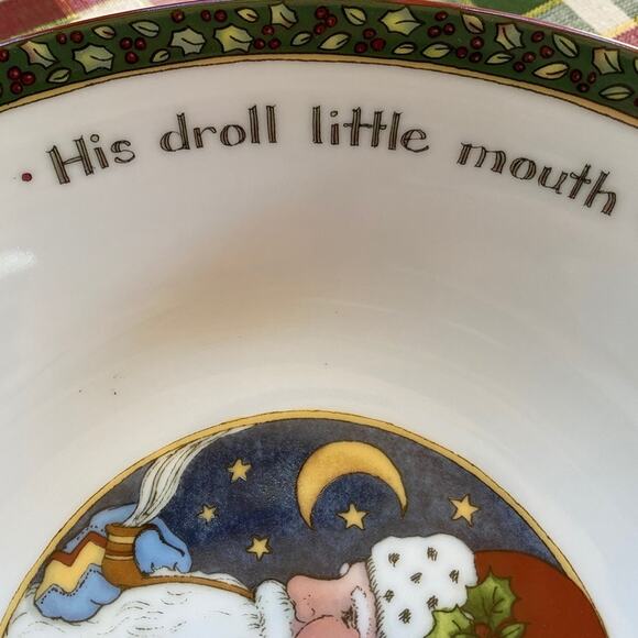 A Christmas Story 9” Porcelain Serving Bowl PRISTINE CONDITION - Picture 5 of 8
